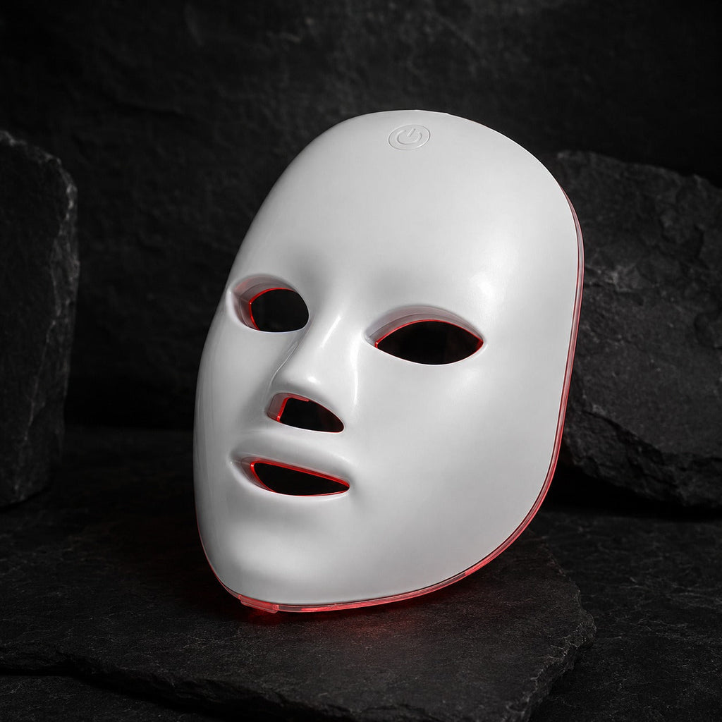 AscendLab LED Mask — detal sztywnej obudowy i podświetlenia