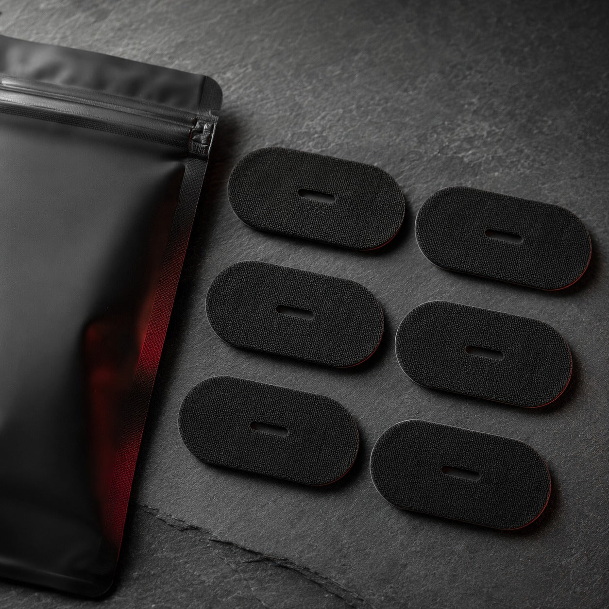 AscendLab Mouth Tape — zbliżenie materiału i nacięcia